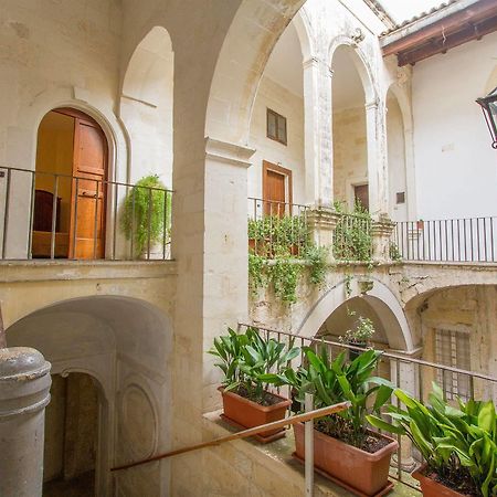B&B Casa Li Santi Lecce Extérieur photo