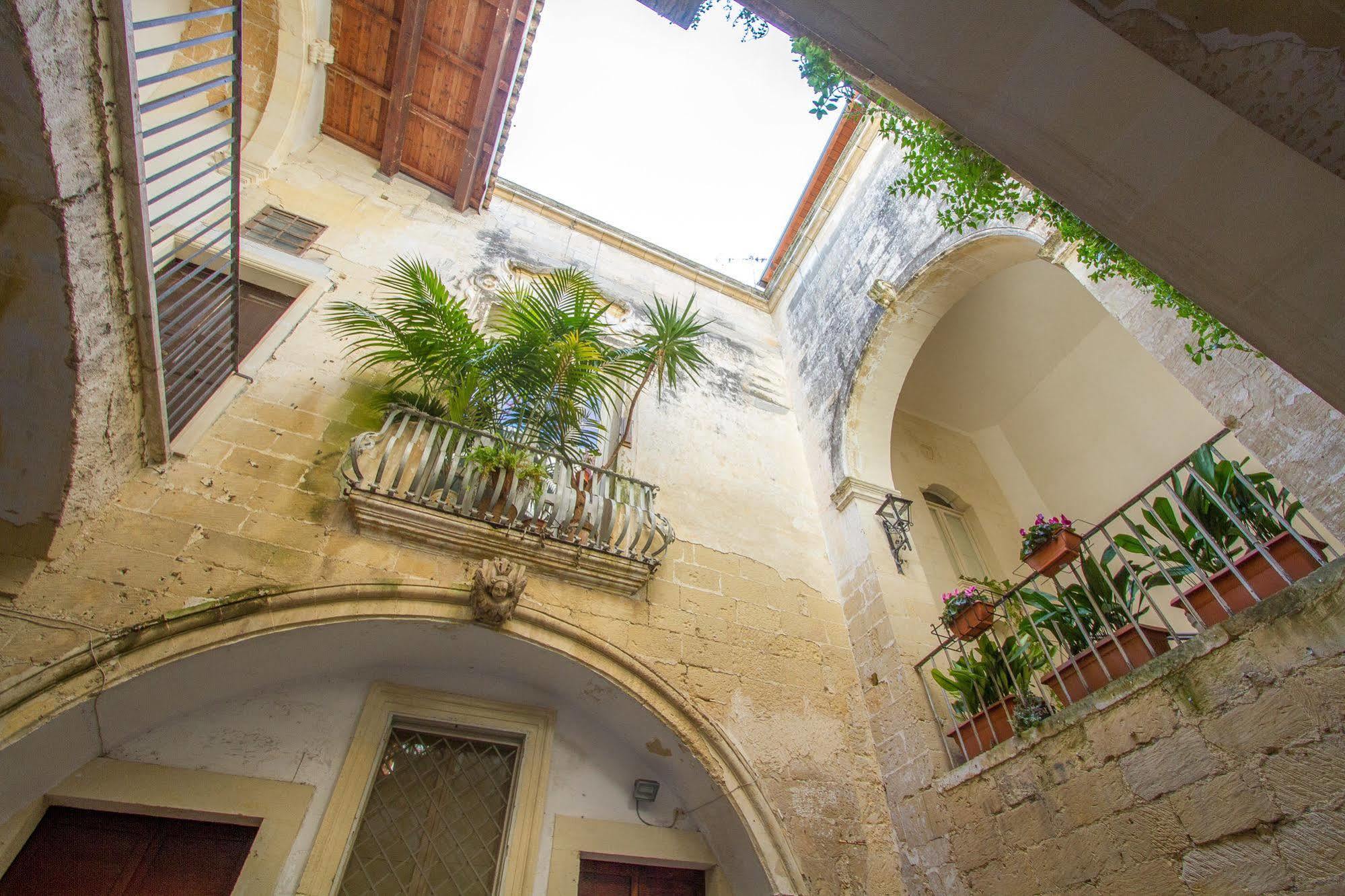 B&B Casa Li Santi Lecce Extérieur photo